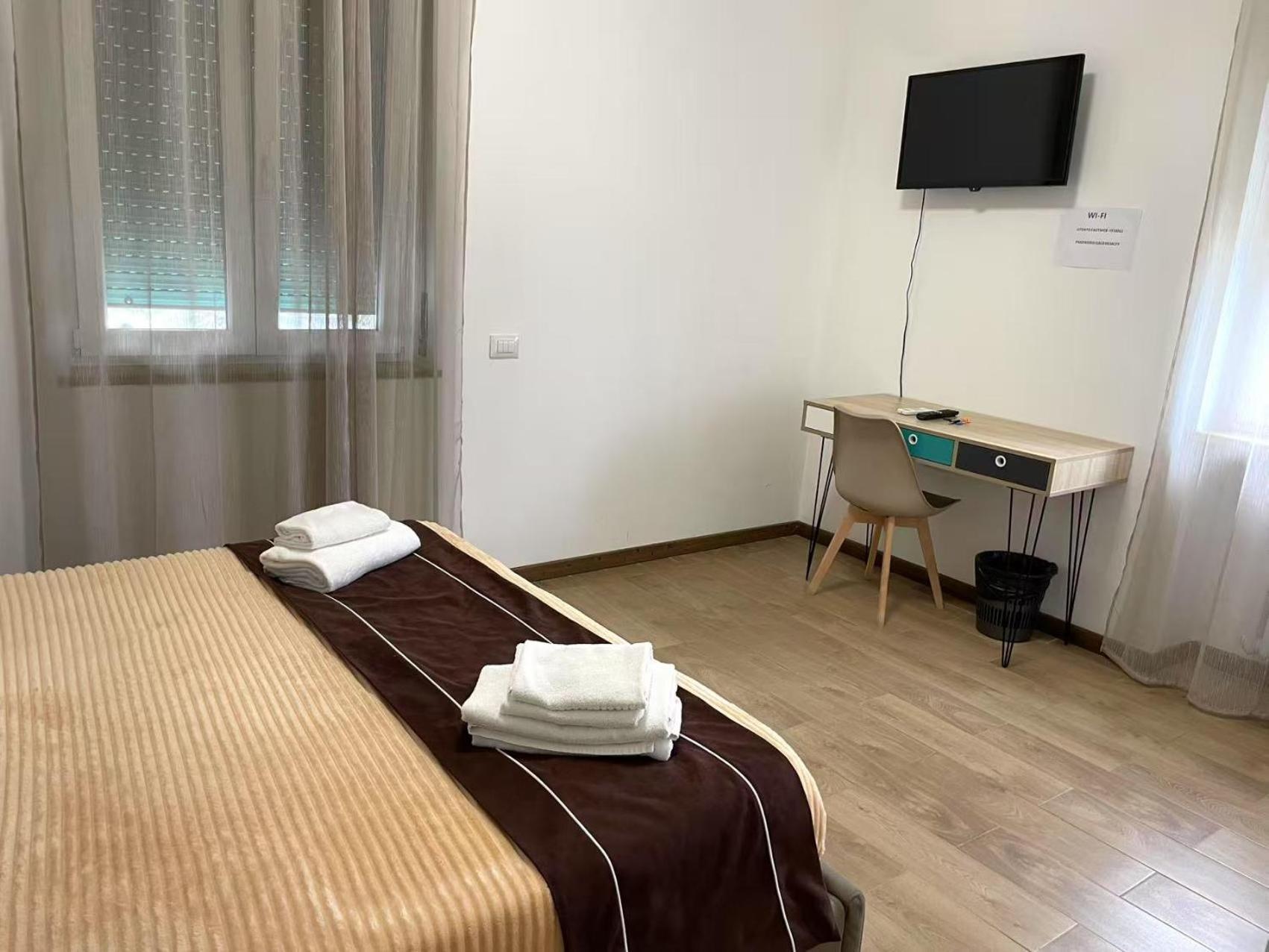 Fiera Rooms Verona Buitenkant foto